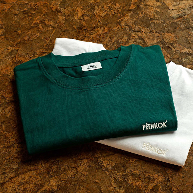 PÉENKOK' | TWO ORGANIC COTTON SUSTAINABLE FASHION GREEN AND WHITE EMBROIDERED T-SHIRTS